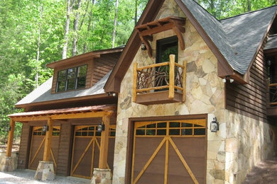 Inspiration for a rustic home design remodel in Atlanta
