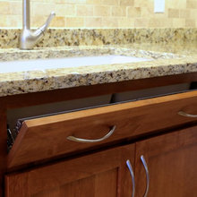 Tiny Warm Kitchen
