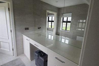 Vanity table