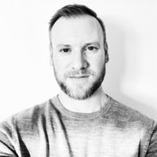 James Touheys foto