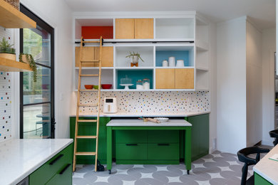 Kitchen - 1950s kitchen idea in Austin