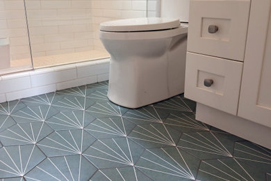 Bathroom - modern bathroom idea in San Francisco