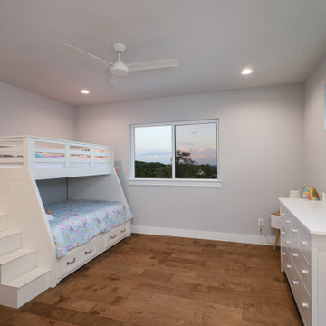 Modern: 4,950 ft², 4 BR/4 BA/2 ST home