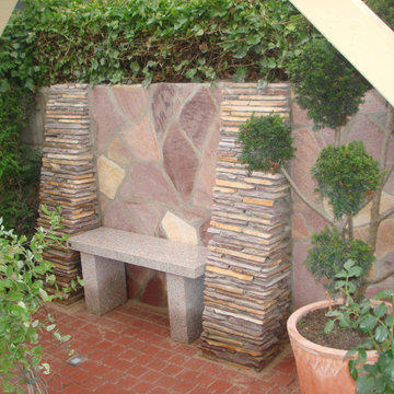 Sitzbank aus Granit
