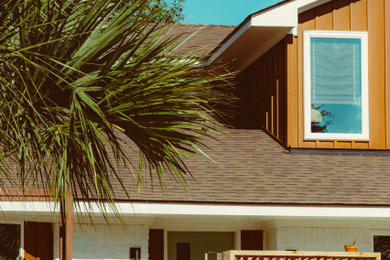 Example of a 1960s home design design in Houston