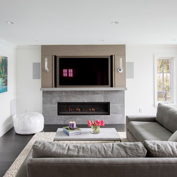 Vibrant Transitional Interior in Oakridge
