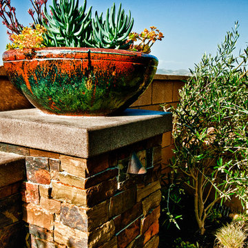 Accent Pottery