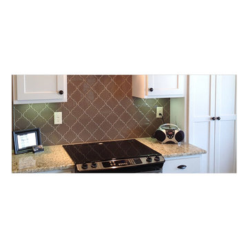 Glazzio Versailles Series Arabesque Glass Tile