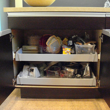 Powder-coated steel roll-out drawers