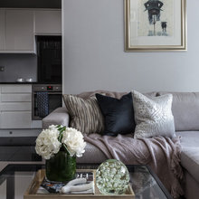 Coffee Table Tchotchkes Design