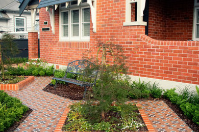 Photo of a traditional landscaping in Newcastle - Maitland.