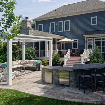 Outdoor Kitchen and Dining Area for the Best in Outdoor Living