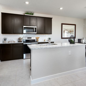 San Antonio, Texas | Scheel Gardens - Acadia E - Unit B Kitchen