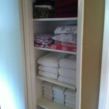 Linen Closet Organizing, Bellevue - AFTER