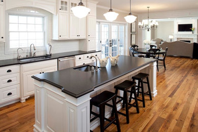 Kitchen - traditional kitchen idea in Other