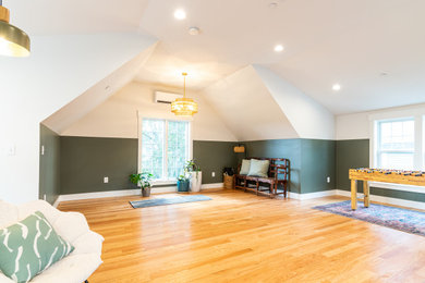 Arts and crafts family room photo in Baltimore