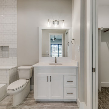Transitional: 5,087 ft², 5 BR/5.5 BA/1 ST
