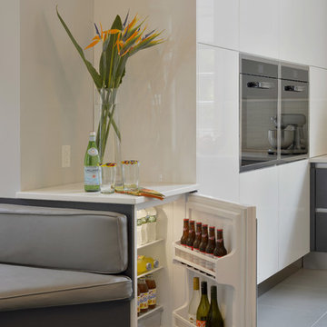 Spacious Contemporary Kitchen in New Jersey