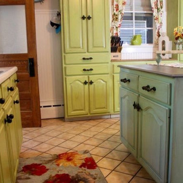 Step By Step Painting of Kitchen Cabinets With Dixie Belle Paint
