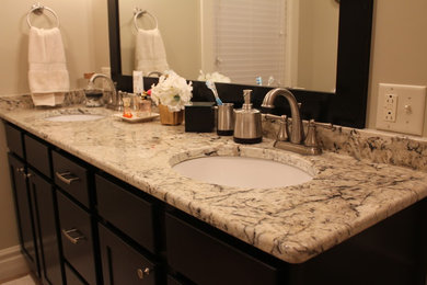 Example of a classic bathroom design in Omaha