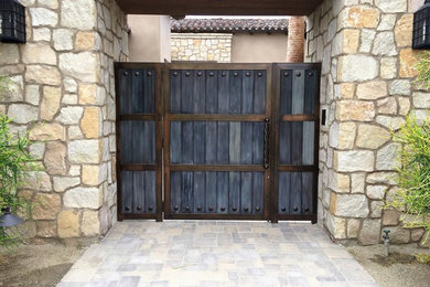 Inspiration for a contemporary landscaping in Other.