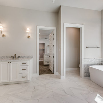 Transitional: 5,087 ft², 5 BR/5.5 BA/1 ST