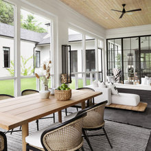 Screened in porch