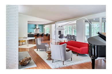 Mid-century modern exterior home idea in Charlotte