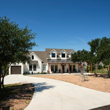 Modern Lakeside Farmhouse Kingsland