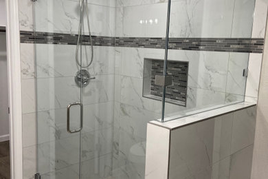 Example of a minimalist bathroom design in Houston