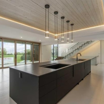 Strathearn Drive - Fenix Black Melamine & Oiled Walnut