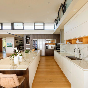 The House of Glass