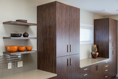 Inspiration for a modern kitchen remodel in Vancouver