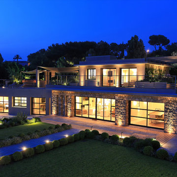 VILLA E