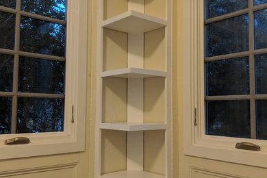 Sunroom - traditional sunroom idea in Philadelphia