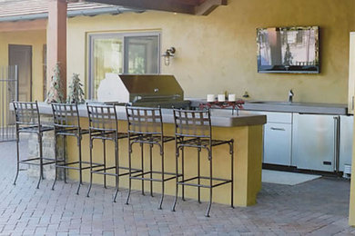 Inspiration for a patio kitchen remodel in Phoenix