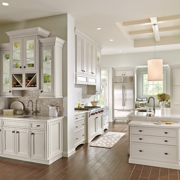 Decorá Cabinets: Off-White Kitchen Cabinets