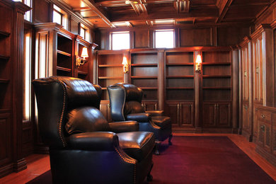 Home office - traditional home office idea in San Diego