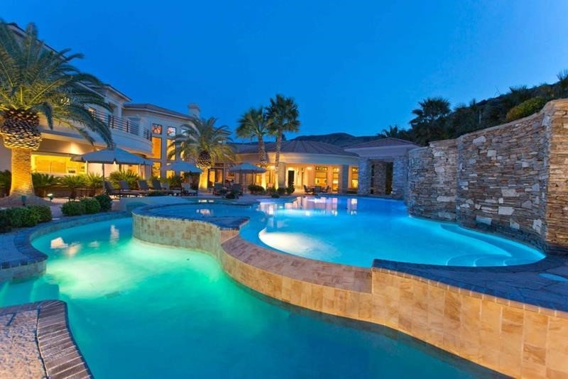 Weiss Residence