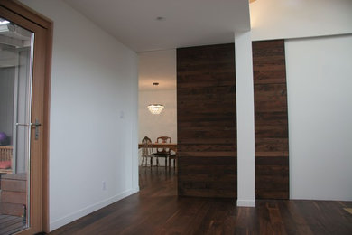 Minimalist family room photo in San Francisco