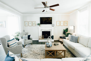 Inspiration for a country living room remodel in Other