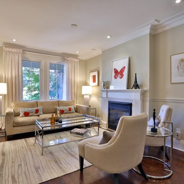 Open-Concept Renovation in a Small Toronto Semi (s)