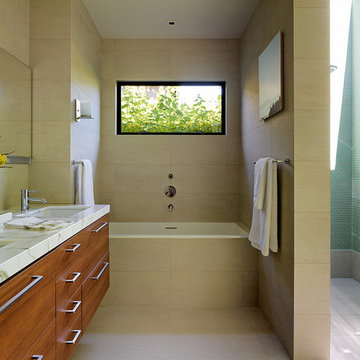 Lakeside Drive Residence