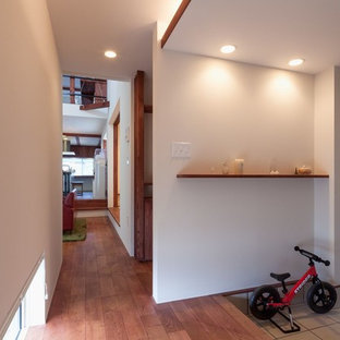 他の地域のミッドセンチュリースタイルのおしゃれな玄関の写真