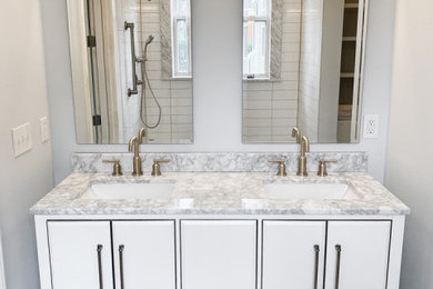 Trendy home design photo in Charleston