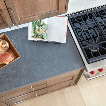 Metropolis Dark Quartz Kitchen