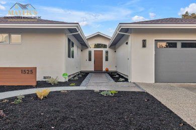 Minimalist exterior home photo in Other
