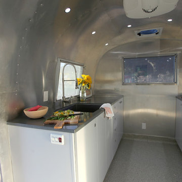 Carol 1964 Globetrotter 19'