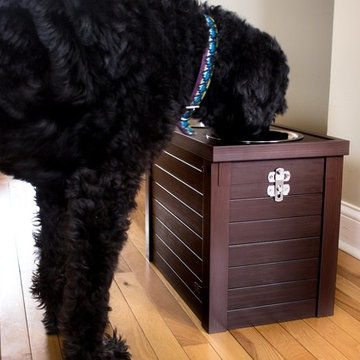 Raised Diner Feeding Station for Large Dogs