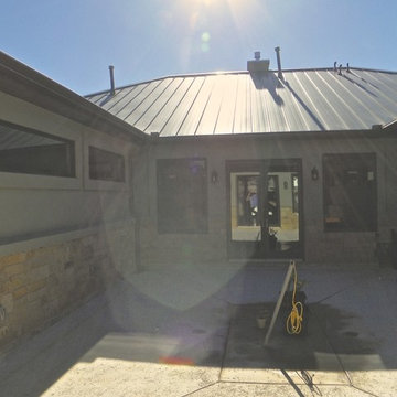 Lake View Courtyard Home